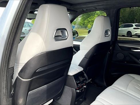 Used 2016 BMW X5 M image 22