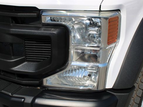 Used 2022 Ford F550 4x4 Crew Cab Super Duty w/ Power Equipment Group image 4