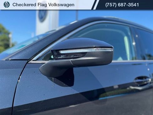Used 2026 Volkswagen Tiguan S FWD image 2