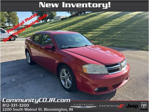 Used 2012 Dodge Avenger SXT Plus FWD image 1