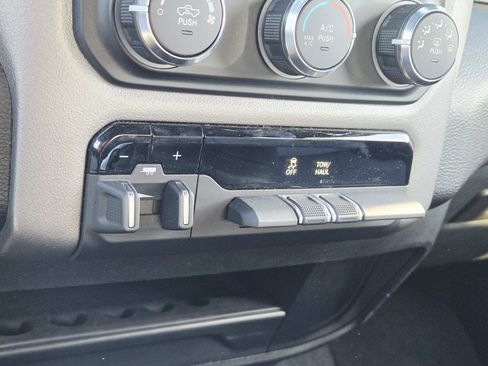 Used 2024 RAM 2500 Big Horn w/ Bed Utility Group image 30