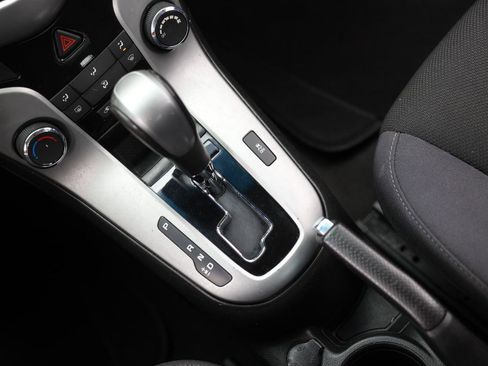 Used 2013 Chevrolet Cruze LT FWD image 36