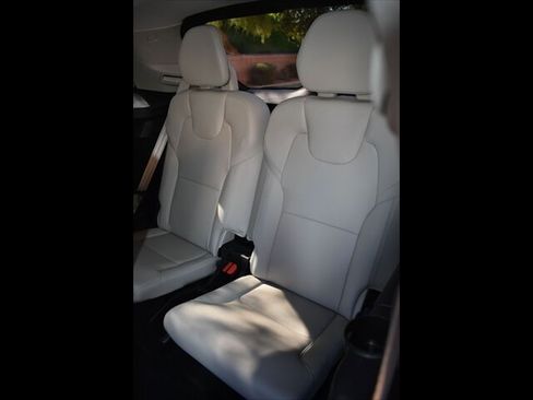 Used 2021 Volvo XC90 T5 Momentum AWD/4WD image 24