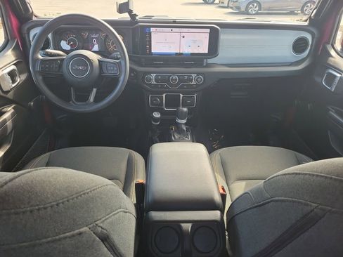 Used 2024 Jeep Gladiator Sport image 18