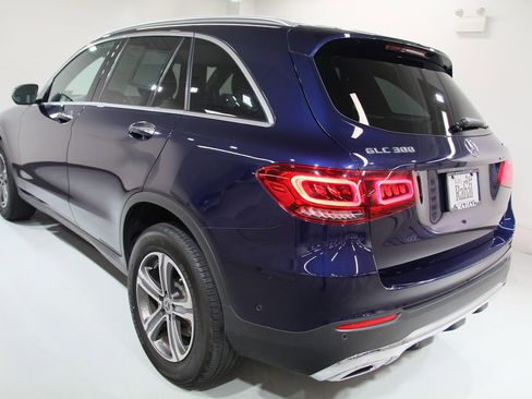 Certified 2022 Mercedes-Benz GLC 300 4MATIC image 17