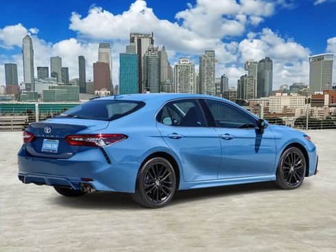 Used 2024 Toyota Camry XSE FWD image 4
