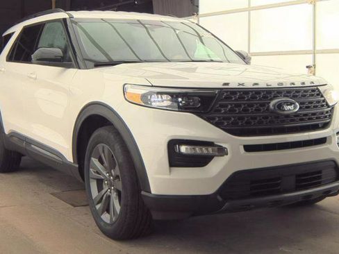 Used 2024 Ford Explorer XLT w/ Equipment Group 202A image 1