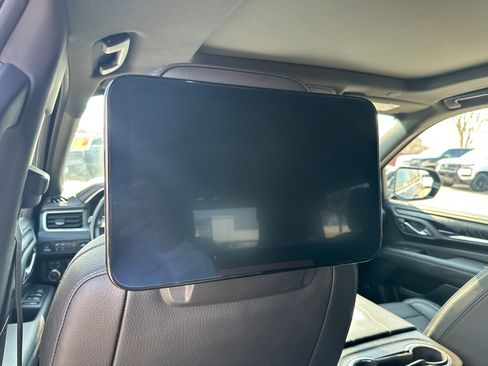 Used 2021 GMC Yukon Denali w/ LPO, Illumination Package image 25