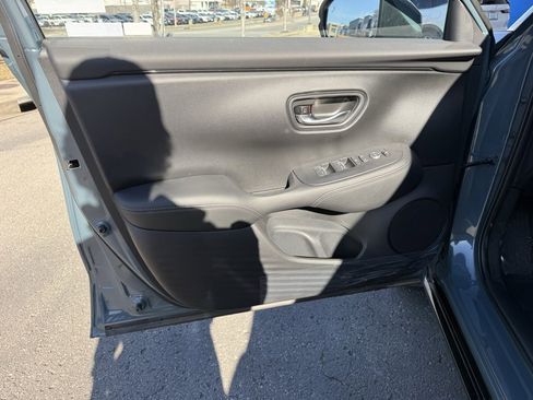 New 2026 Honda HR-V EX-L image 17