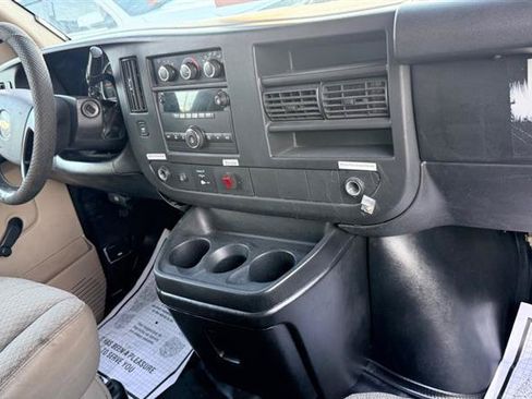 Used 2011 Chevrolet Express 2500 RWD image 38