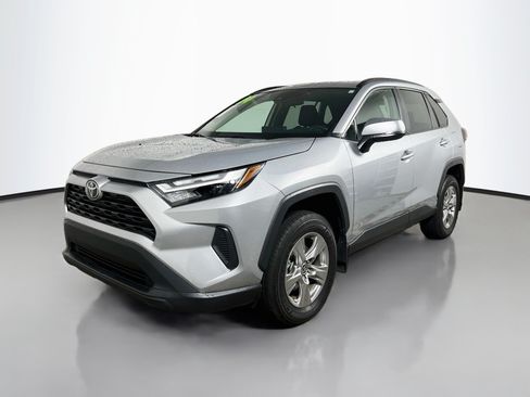 Used 2024 Toyota RAV4 XLE w/ Convenience Package FWD image 10