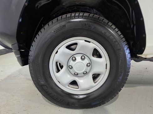 Used 2021 Toyota Tacoma SR5 image 7