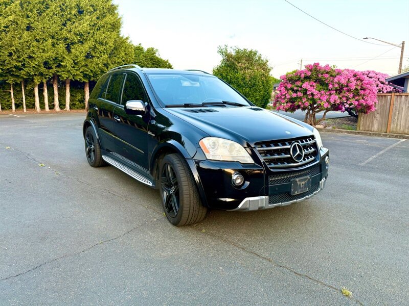 Used 2009 Mercedes-Benz ML 63 AMG 4MATIC image 2