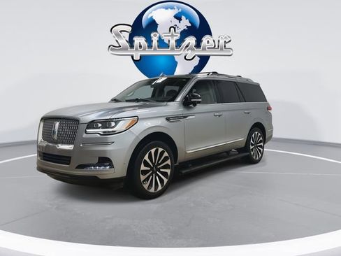 Used 2023 Lincoln Navigator Reserve w/ Equipment Group 201A image 4