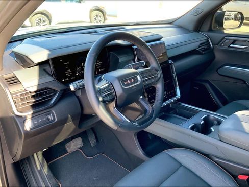 Certified 2025 GMC Acadia AT4 image 18