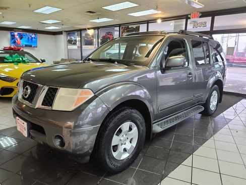 Used 2006 Nissan Pathfinder SE w/ (P01) Se Premium Pkg image 1