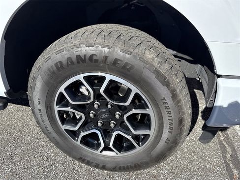 Used 2022 Ford F150 XLT w/ Equipment Group 302A High image 12