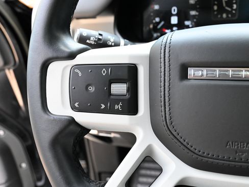 Used 2023 Land Rover Defender 90 X-Dynamic SE AWD/4WD image 26