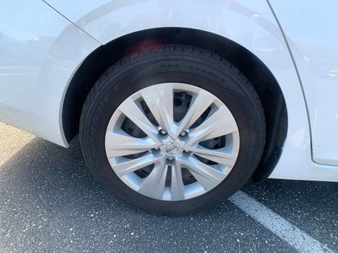 Used 2022 Nissan Sentra S FWD image 11