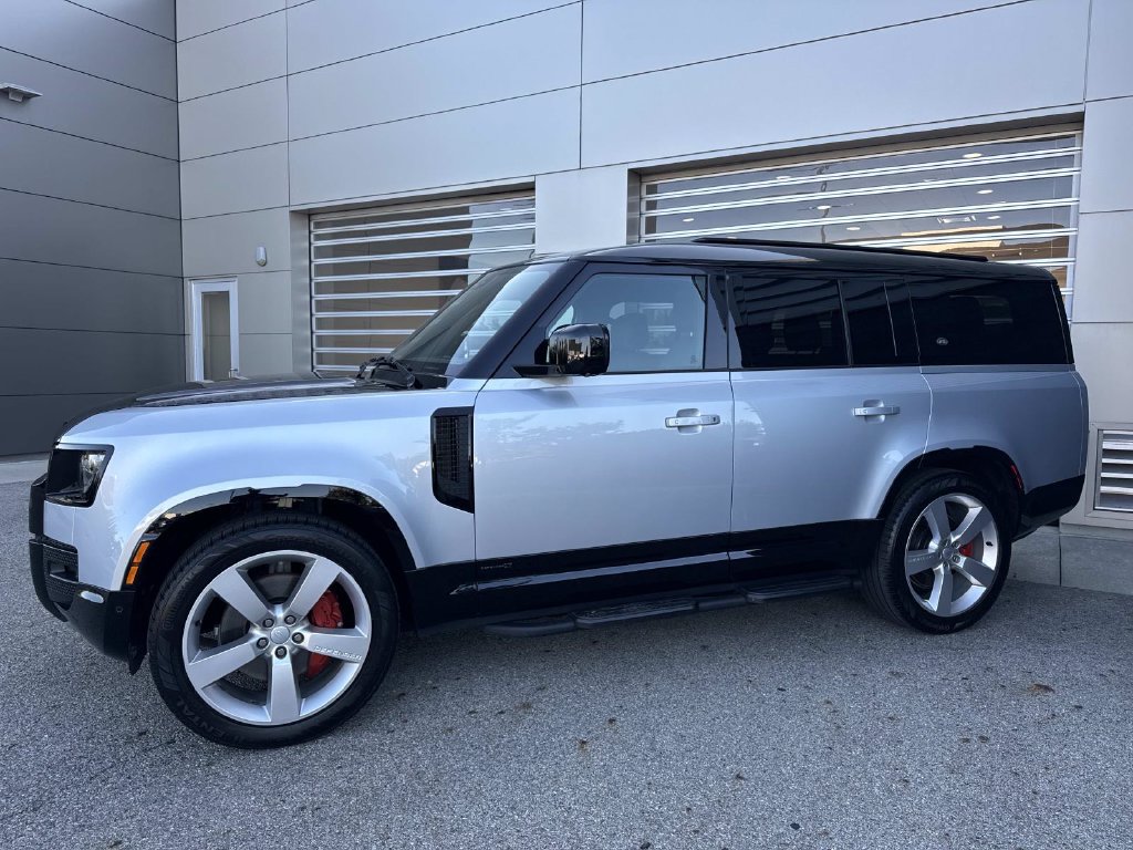 Certified 2024 Land Rover Defender 130 X AWD/4WD image 3