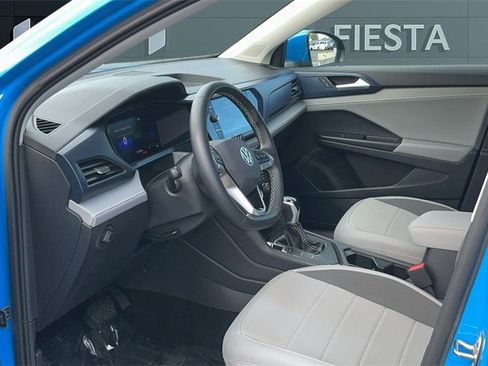 Used 2024 Volkswagen Taos SE image 13