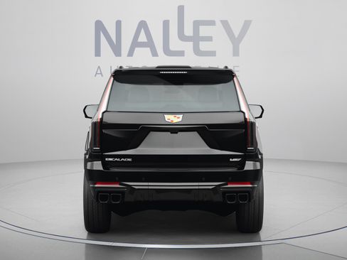 Used 2025 Cadillac Escalade V w/ LPO, ONYX Package AWD/4WD image 4