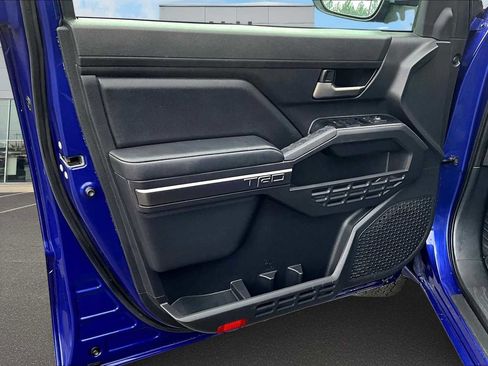 Used 2025 Toyota Tacoma TRD Off-Road image 28