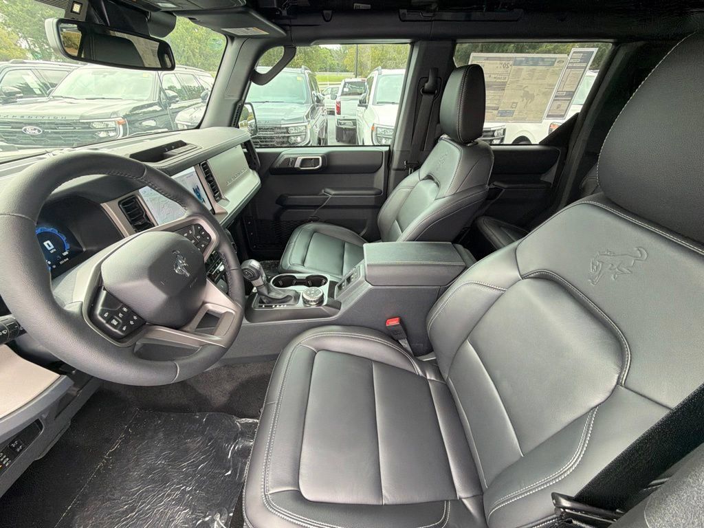 New 2026 Ford Bronco Outer Banks AWD/4WD image 13