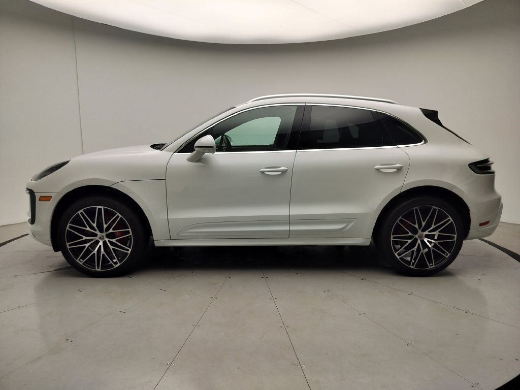 Certified 2024 Porsche Macan S w/ Premium Plus Package AWD/4WD image 2