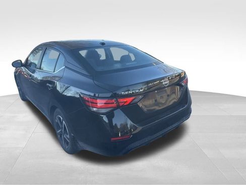 Used 2024 Nissan Sentra SV image 17
