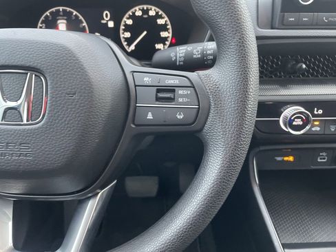 Used 2025 Honda CR-V LX image 13