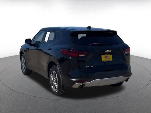 Used 2025 Chevrolet Blazer LT FWD image 9