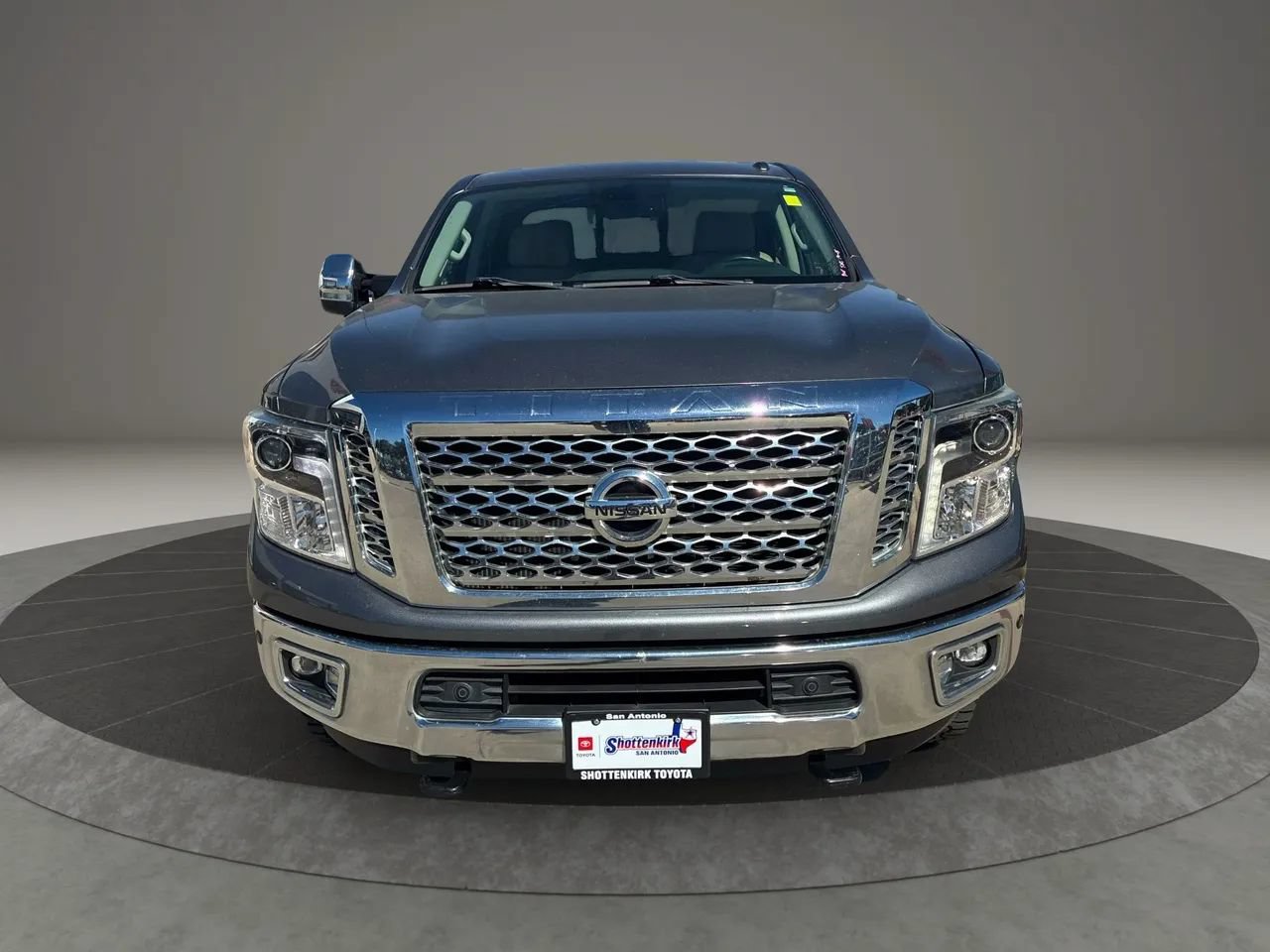 Used 2018 Nissan Titan SL w/ Texas Titan Edition AWD/4WD image 11