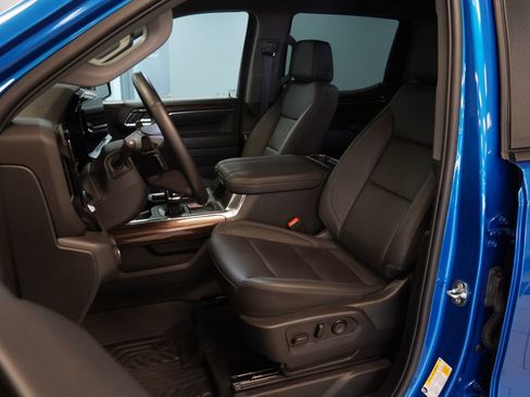 Used 2023 Chevrolet Silverado 1500 LT Trail Boss w/ LT Trail Boss Premium Package image 4