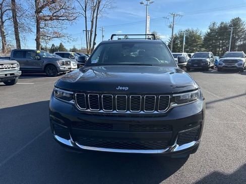 Used 2023 Jeep Grand Cherokee L Limited image 2