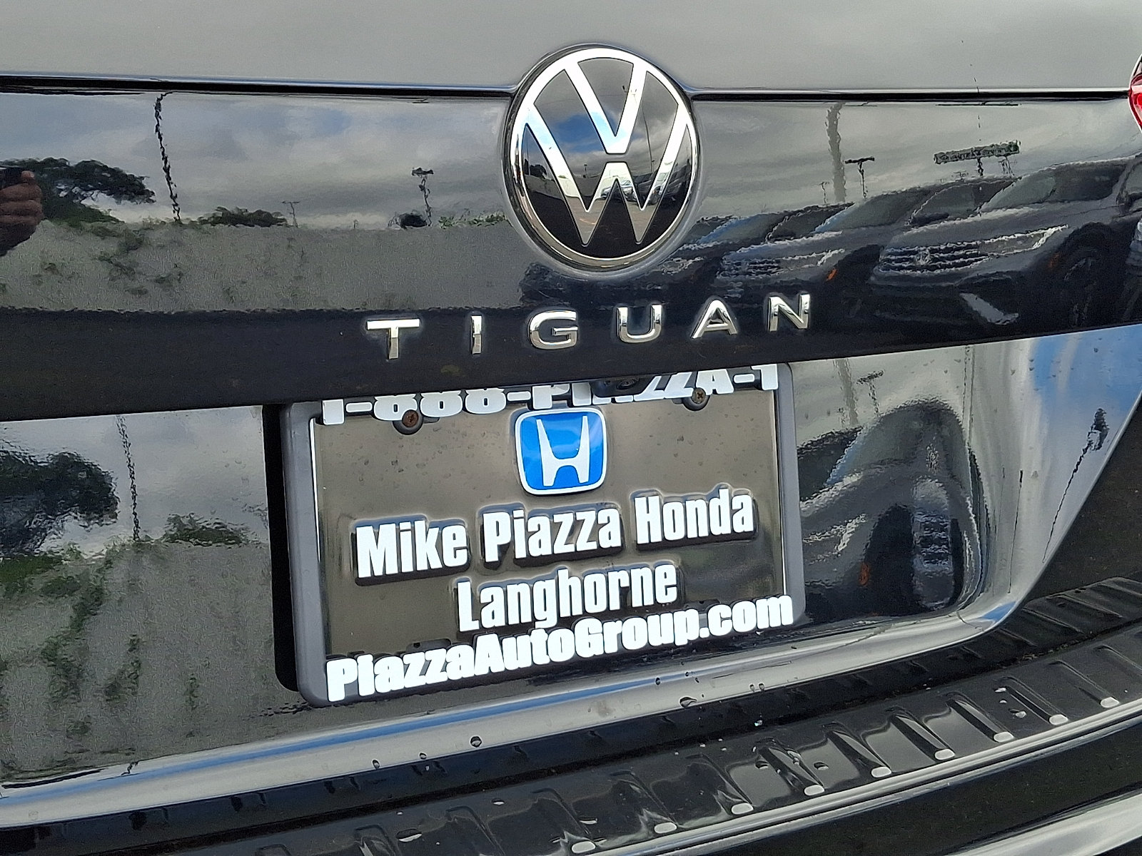 Used 2024 Volkswagen Tiguan SE R-Line AWD/4WD image 30