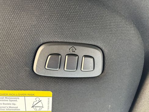 Used 2024 Lincoln Navigator Premiere image 23