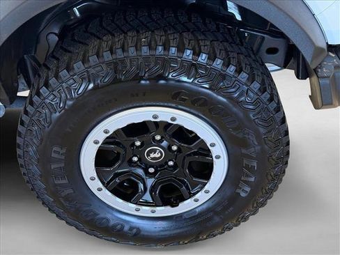 Certified 2022 Ford Bronco Black Diamond w/ Sasquatch Package image 25