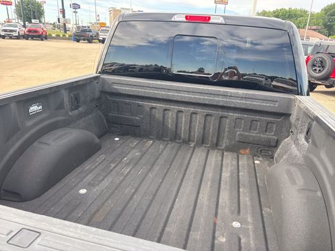 Used 2018 Ford F150 Lariat w/ Equipment Group 502A Luxury AWD/4WD image 6