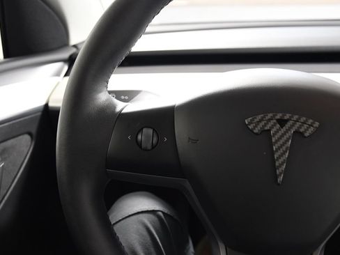 Used 2023 Tesla Model Y Performance AWD/4WD image 29