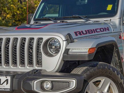 Used 2023 Jeep Gladiator Rubicon w/ LED Lighting Group image 3