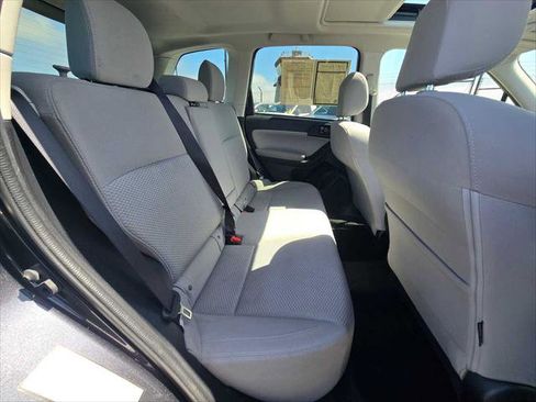 Used 2018 Subaru Forester 2.5i Premium AWD/4WD image 12
