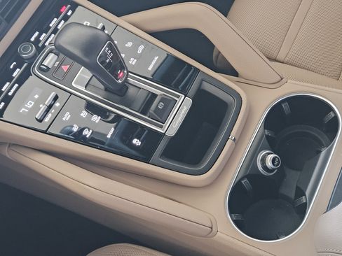 Certified 2023 Porsche Cayenne image 20