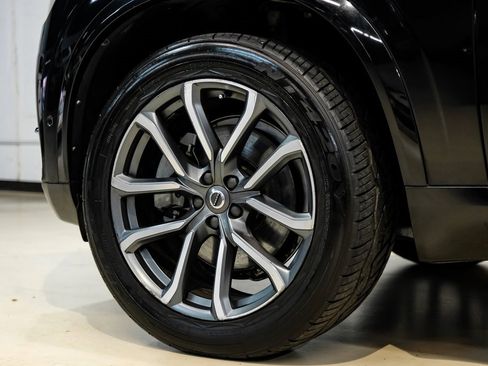 Used 2017 Volvo XC90 T6 Momentum w/ Vision Package image 64