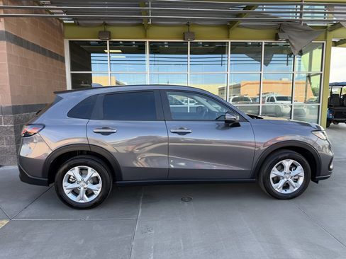 Used 2025 Honda HR-V LX image 9