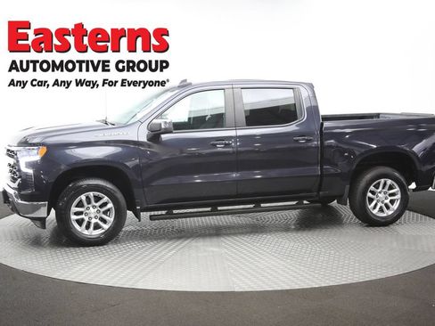 Used 2022 Chevrolet Silverado 1500 LT AWD/4WD image 58
