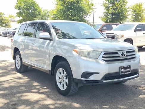 Used 2013 Toyota Highlander FWD image 7