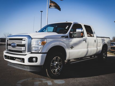 Used 2015 Ford F250 Platinum w/ FX4 Off-Road Package image 22