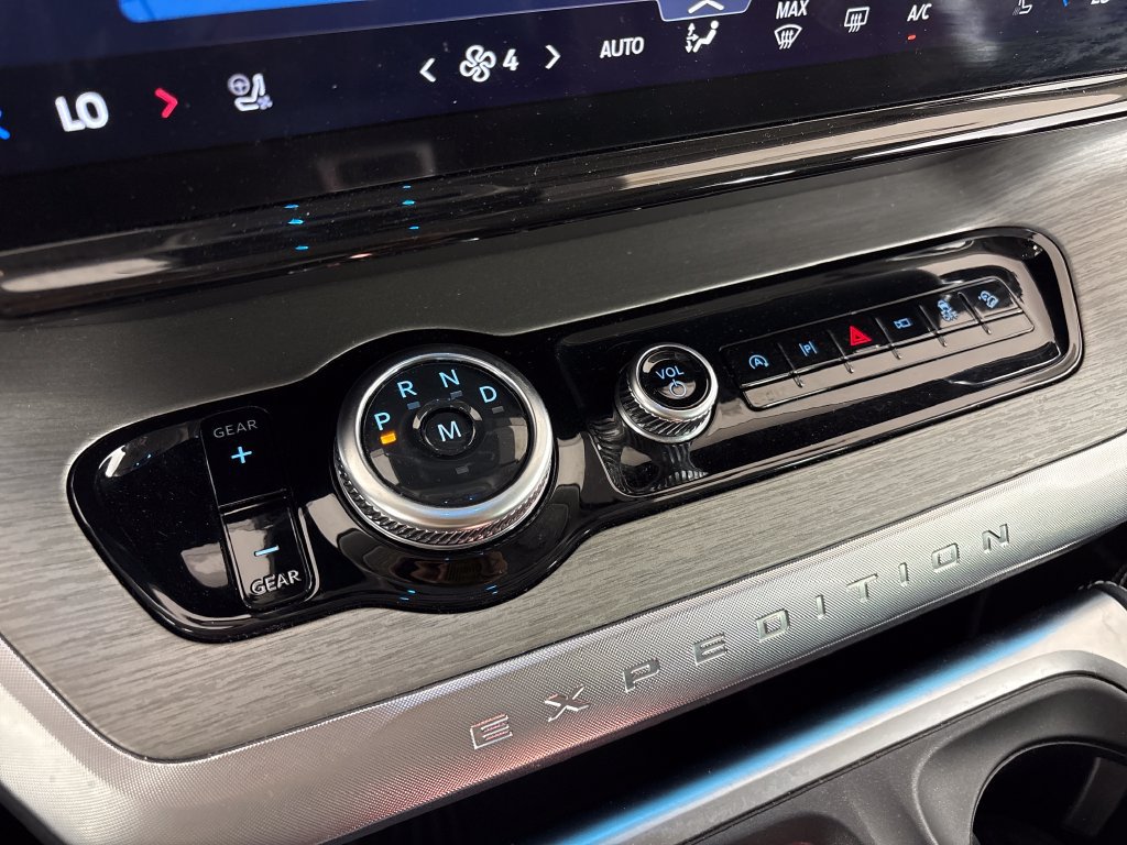 Certified 2025 Ford Expedition Platinum AWD/4WD image 29