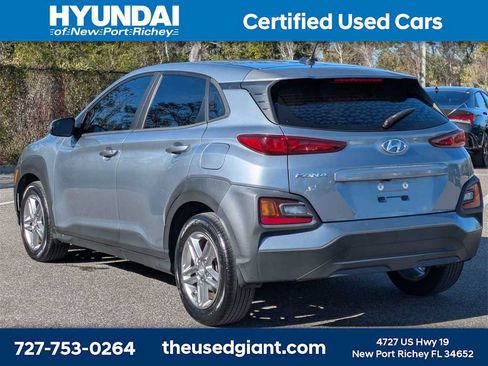 Used 2021 Hyundai Kona SE image 3